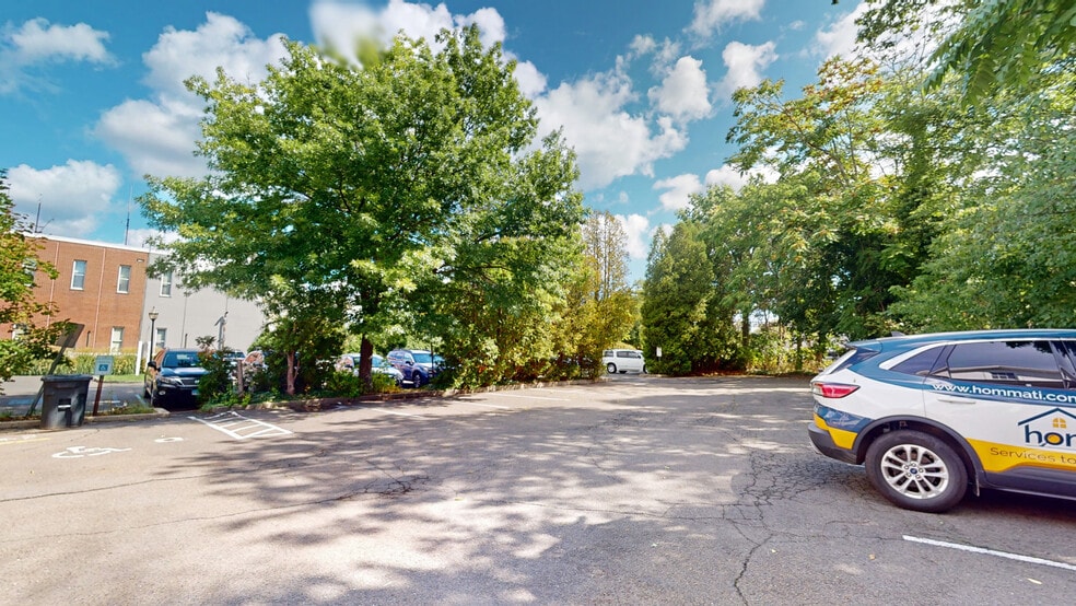 More Photos Of 868-870 Boston Post Rd, Darien Office For Lease