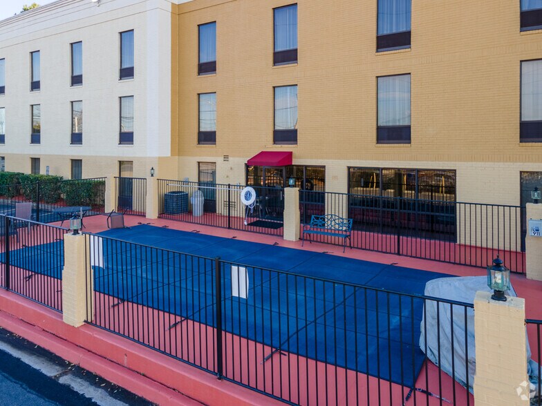 More Photos Of 905 Buford Rd, Cumming Hotel For Sale