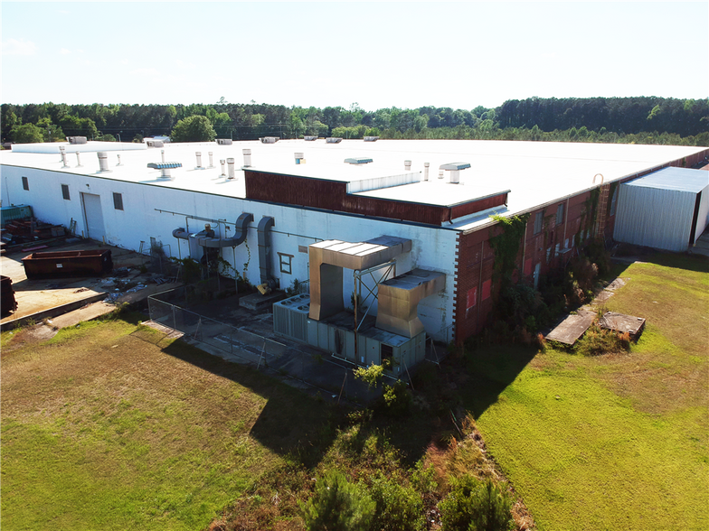 More Photos Of 1000 Bicycle Way, Manning Distribution For Lease