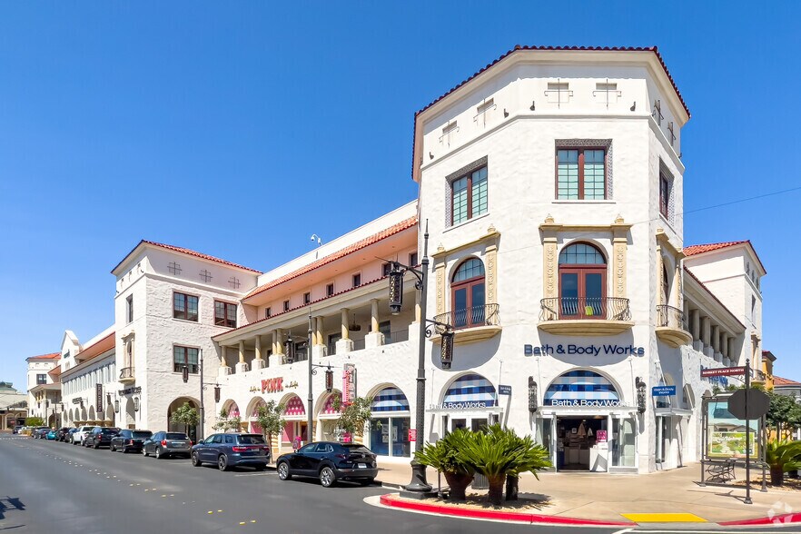 More Photos Of 6543 S Las Vegas Blvd, Las Vegas Office For Lease