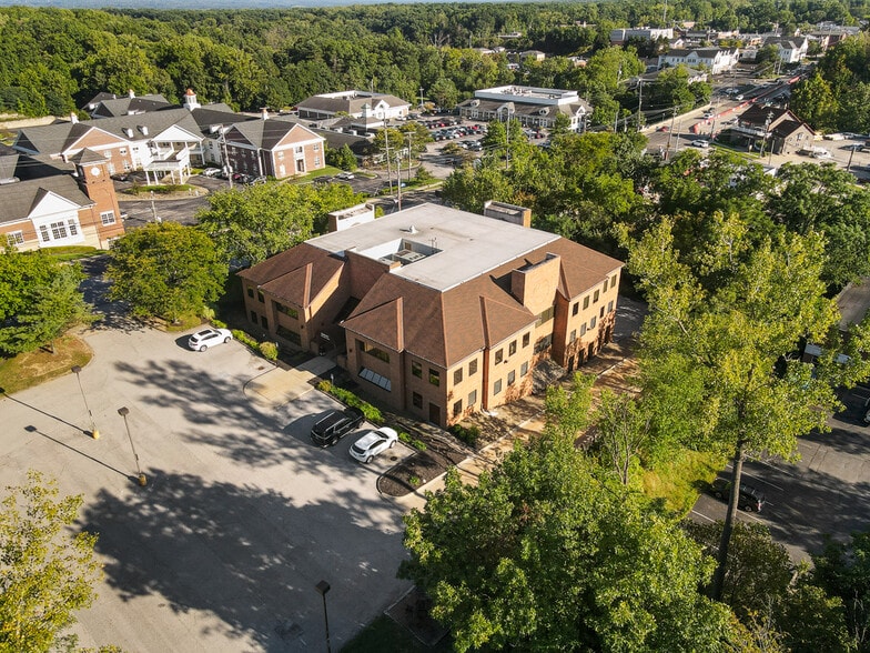 More Photos Of 8748 Brecksville Rd, Brecksville Office For Lease