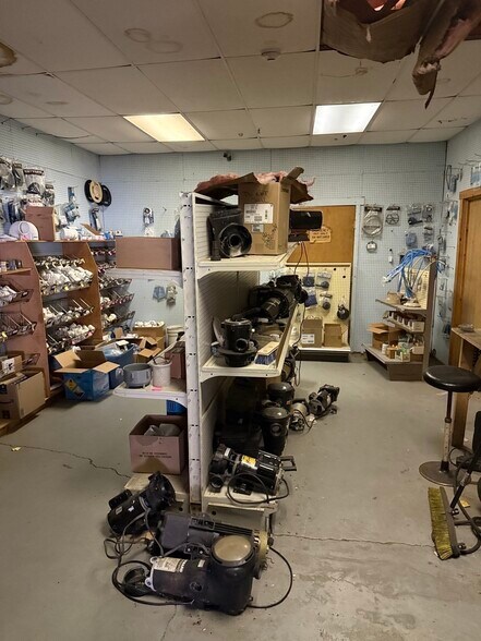 More Photos Of 72 Unity St, Turners Falls Freestanding For Sale