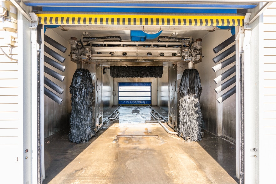 More Photos Of 1012 Hospital Dr, Batavia Carwash For Sale