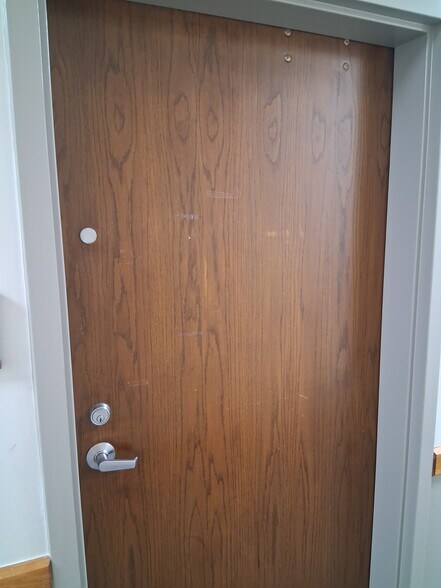 More Photos Of 7655 Five Mile Rd, Cincinnati Medical For Sale