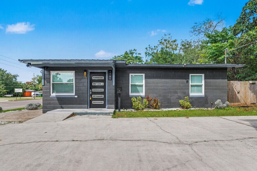 Primary Photo Of 1701-1709 Rogero Rd, Jacksonville Office Residential For Sale