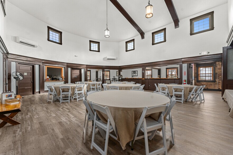 More Photos Of 908 Market St, Beaver Religious Facility For Sale