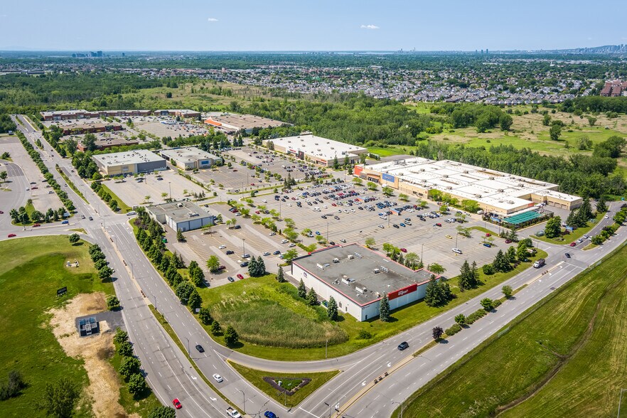 More Photos Of 1011-1195 BOUL St-Bruno, St-Bruno-de-Montarville Unknown For Lease