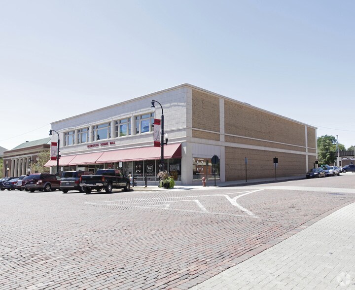 Primary Photo Of 110 S Johnson St, Woodstock General Retail For Sale