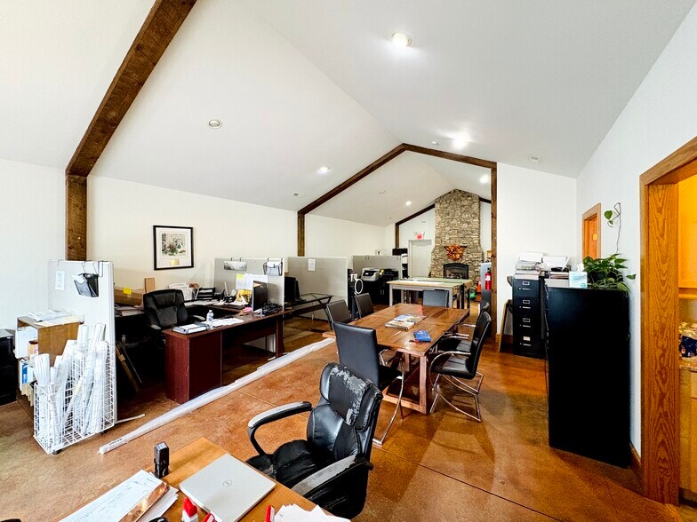 More Photos Of 452 Butler Bridge Rd, Fletcher Light Manufacturing For Lease