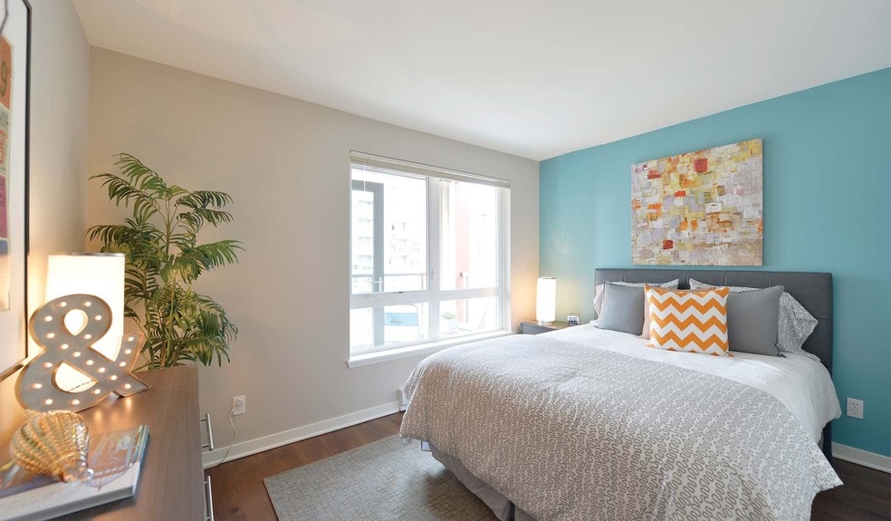 More Photos Of 2900 1st Ave, Seattle Apartments For Lease