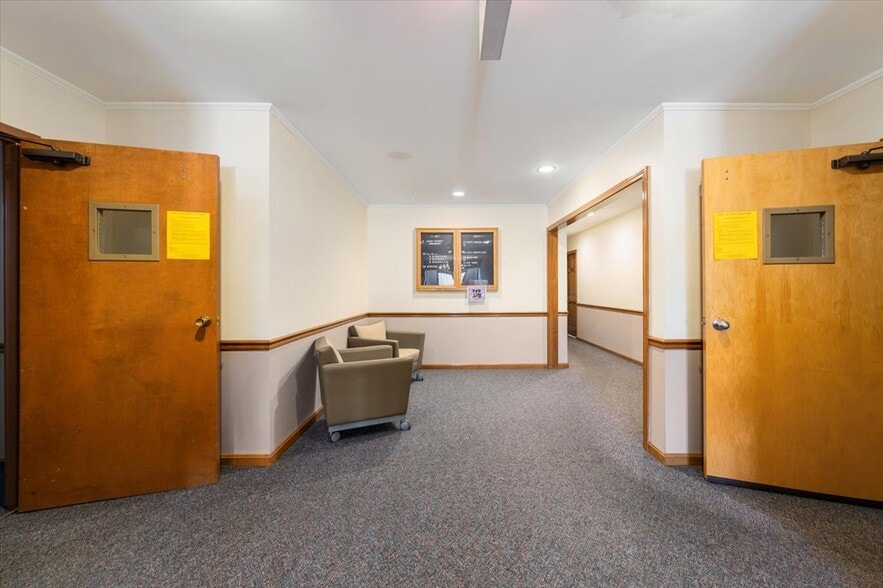 More Photos Of 150 Westford Rd, Tyngsborough Storefront Retail Office For Lease