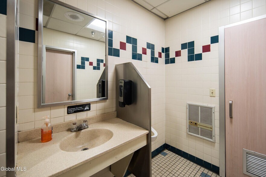 More Photos Of 855 Hoosick St, Troy Restaurant For Sale