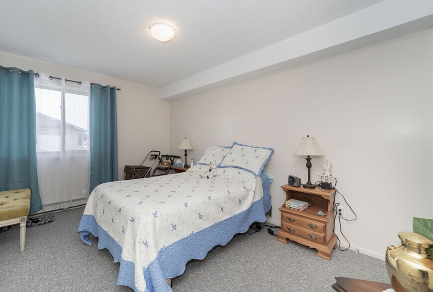 More Photos Of 1 Robert St, Arnprior Apartments For Sale