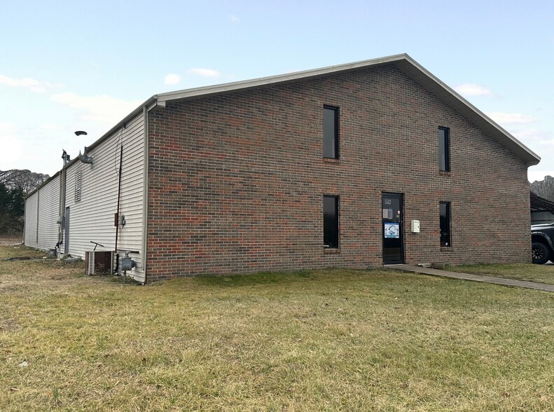 Primary Photo Of 430 Carthage Rd, Red Boiling Springs Industrial For Sale