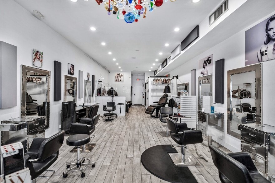 More Photos Of 500-506 Lake Ave, Lake Worth Freestanding For Lease