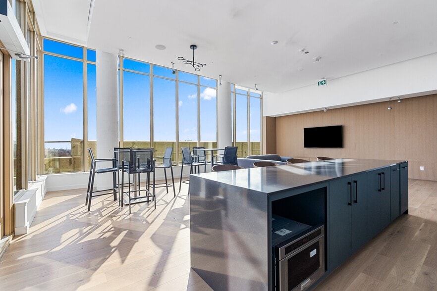 More Photos Of 9 Croham Rd, Toronto Apartments For Lease