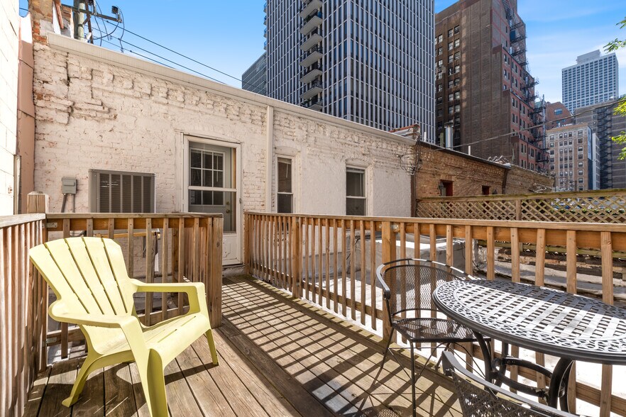 More Photos Of 1239 N Dearborn St, Chicago Apartments For Sale
