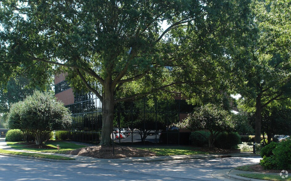 More Photos Of 6131 Falls of Neuse Rd, Raleigh Office For Lease