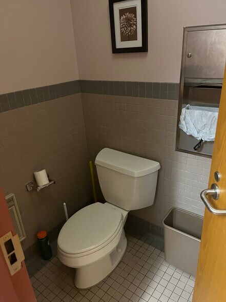 More Photos Of 3 Woodland Rd, Stoneham Medical For Sale