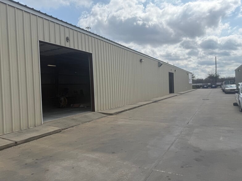 More Photos Of 8051 S Sam Houston Pky, Houston Unknown For Lease