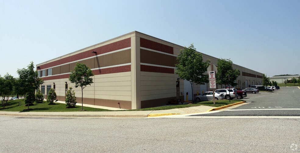 More Photos Of 14000-14050 Crown Ct, Woodbridge Flex For Sale