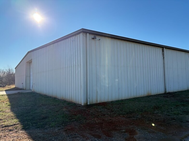 More Photos Of 1210 Champion Ferry Rd, Gaffney Flex For Sale