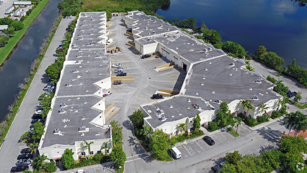 More Photos Of 14001-14099 NW 8th St, Sunrise Flex For Lease