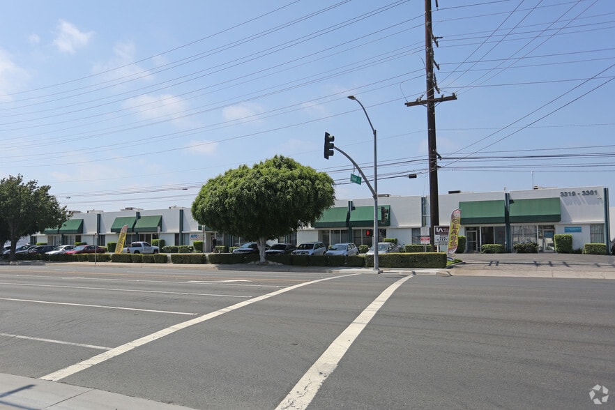 More Photos Of 3301-3321 W Warner Ave, Santa Ana Warehouse For Lease