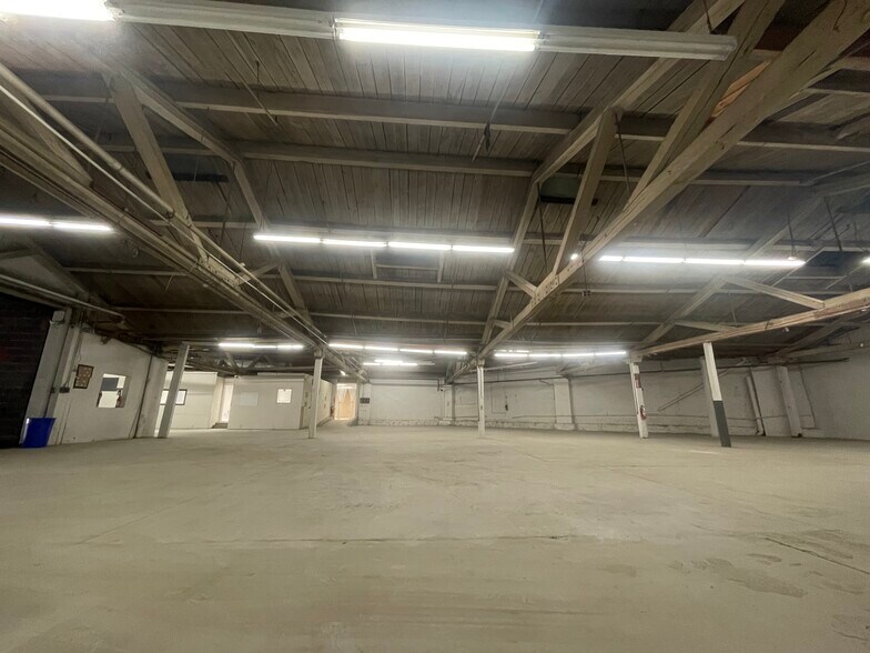 More Photos Of 1901 W Courtland St, Philadelphia Manufacturing For Sale