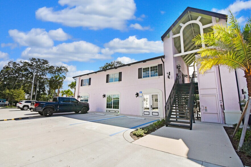 More Photos Of 3000 N Ponce De Leon Blvd, Saint Augustine Storefront Retail Office For Lease