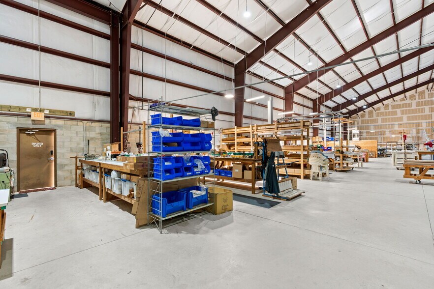 More Photos Of 585 Commonwealth Blvd, Port Orange Manufacturing For Sale