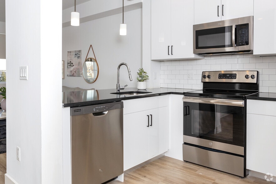 More Photos Of 520 Cliff St, Fairview Apartments For Sale