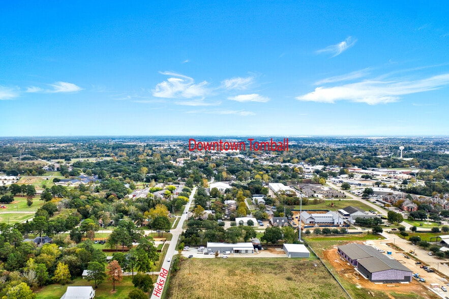 More Photos Of 1599 Hicks St, Tomball Storefront For Lease