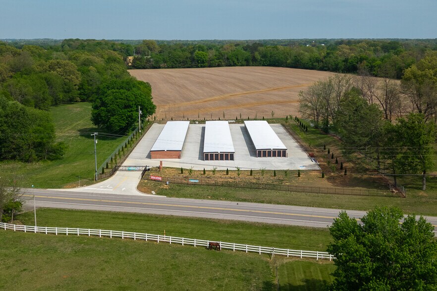 More Photos Of 4624 Highway 31 W, Cottontown Office For Sale