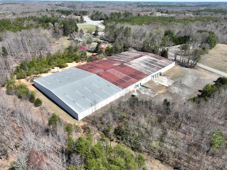 More Photos Of 1011 Drive in Rd, Nathalie Industrial For Sale
