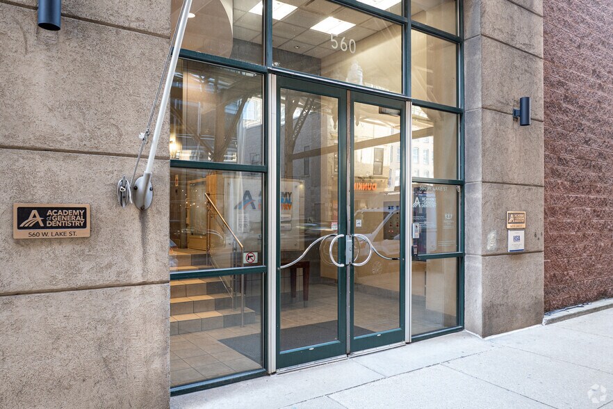More Photos Of 560-566 W Lake St, Chicago Loft Creative Space For Lease