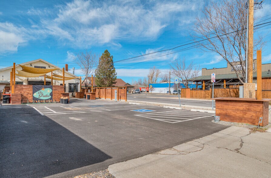 More Photos Of 420 N Main St, Prineville Restaurant For Sale