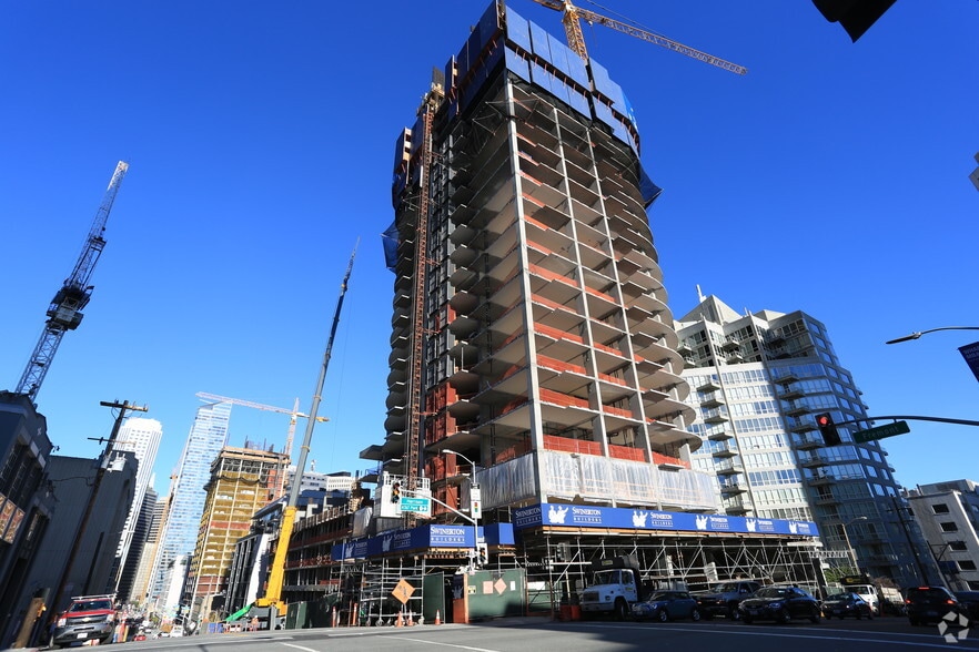 More Photos Of 399 Fremont St, San Francisco Apartments For Lease