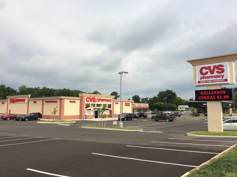 More Photos Of 1099 S Main St, Farmville Unknown For Lease