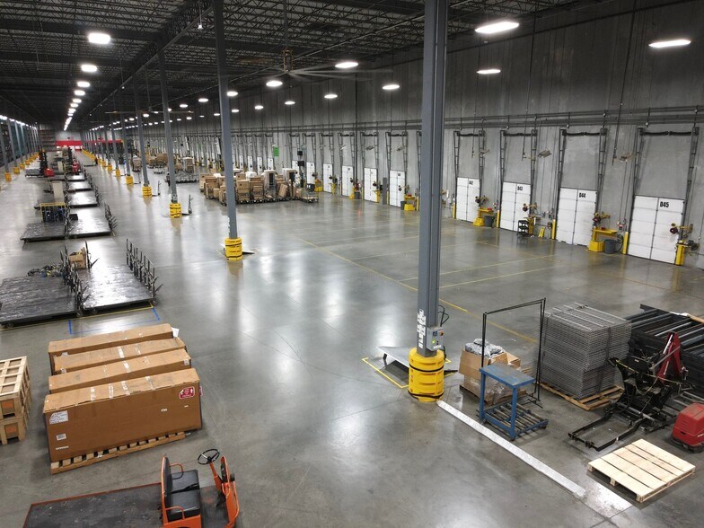 More Photos Of 33 Industrial Pky, La Porte Distribution For Sale