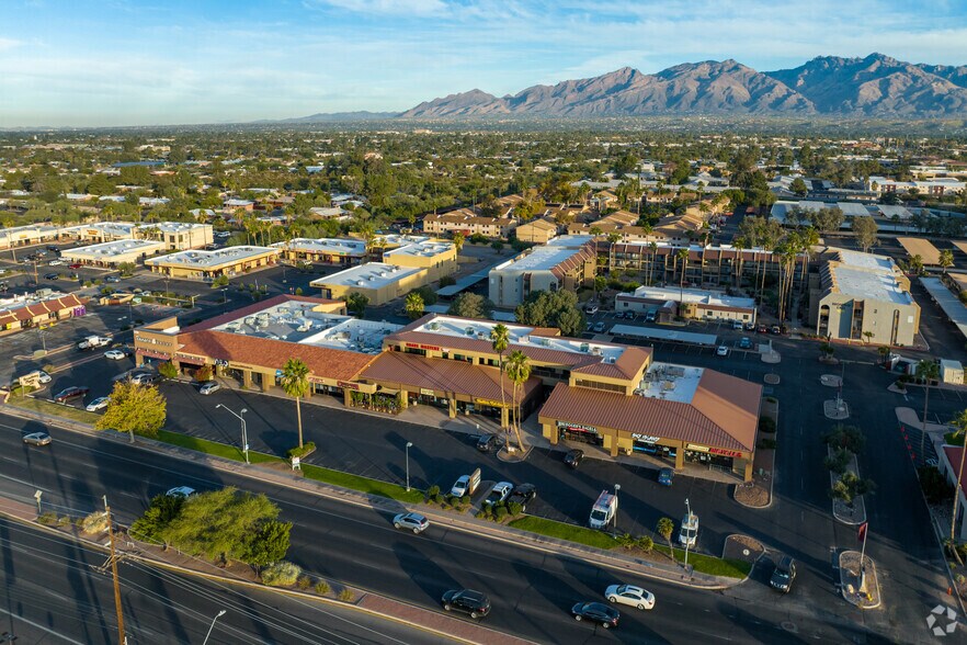 More Photos Of 6121-6133 E Broadway Blvd, Tucson Restaurant For Lease