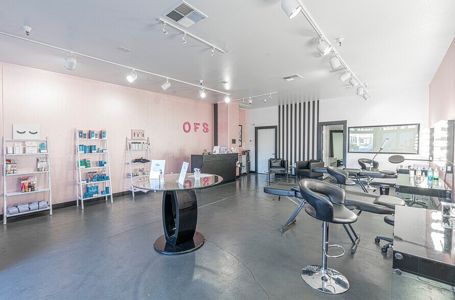 More Photos Of 220 Windsor River Rd, Windsor Apartments For Sale