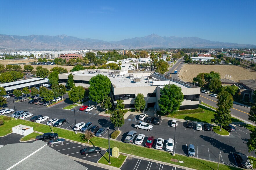 More Photos Of 1980 Orange Tree Ln, Redlands Office For Lease