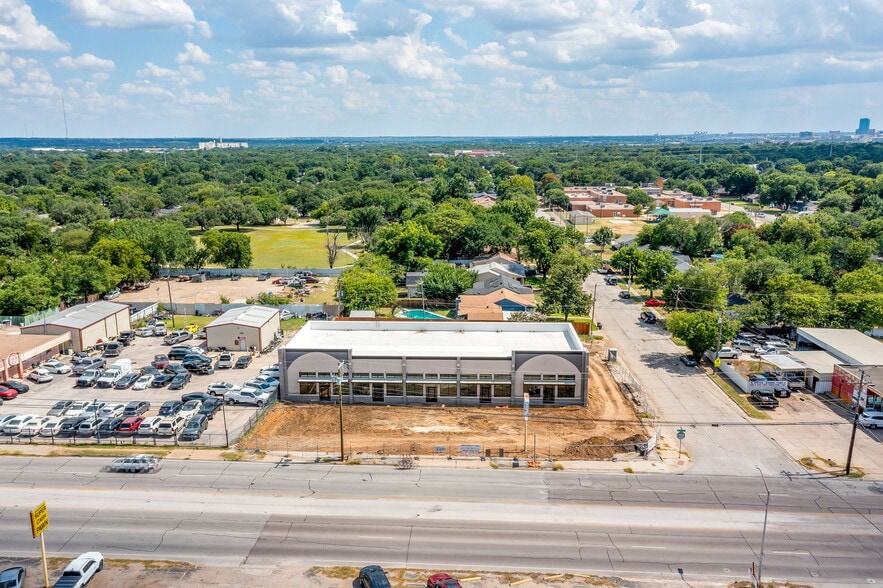 Primary Photo Of 3300 NE 28th St, Fort Worth General Retail For Lease