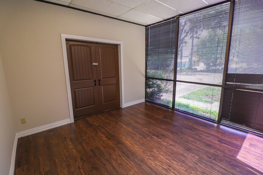 More Photos Of 13131 Champions Dr, Houston Medical For Lease