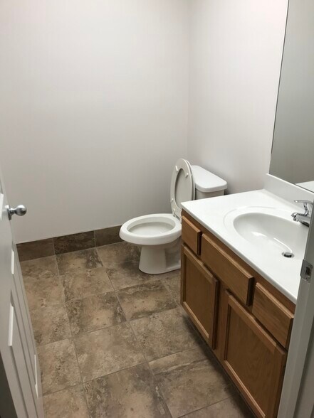 More Photos Of 2701 Greystone Rd, Nashville Office Residential For Lease