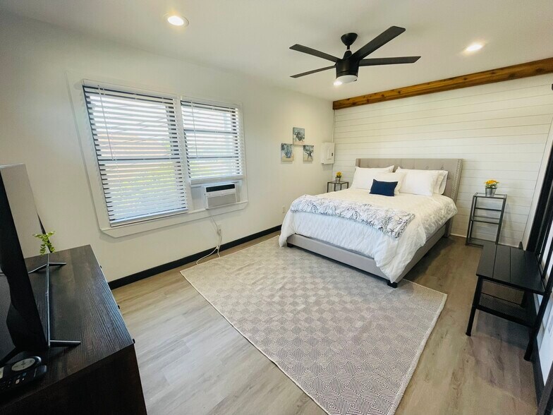 More Photos Of 5103 Avenue O, Galveston Apartments For Sale