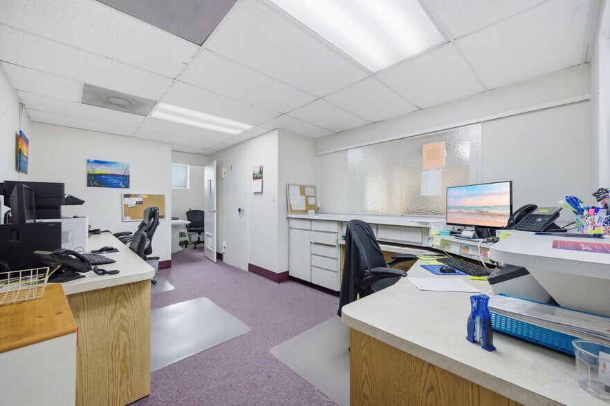 More Photos Of 1811 Bayshore Gardens Pky, Bradenton Medical For Sale