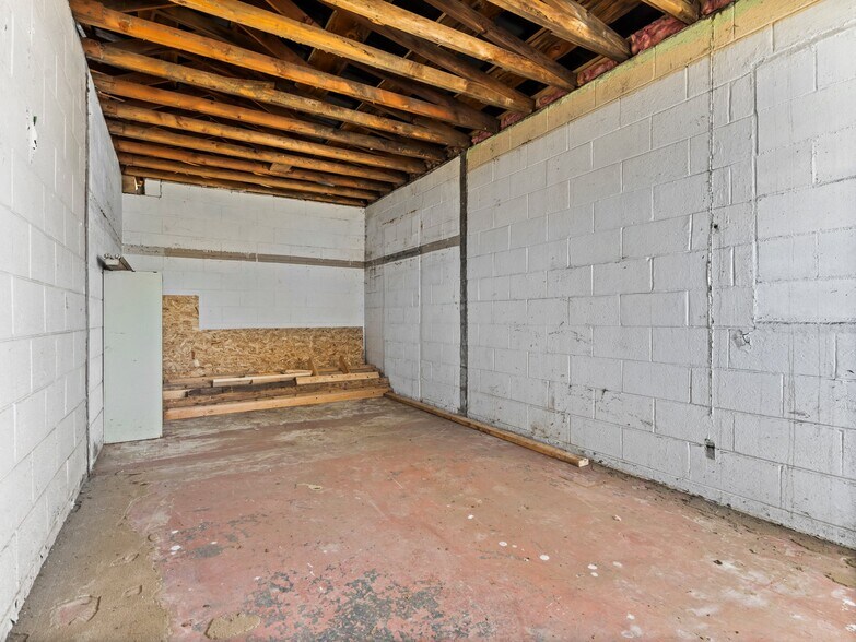 More Photos Of 4579 N Park St, Reed City Warehouse For Sale
