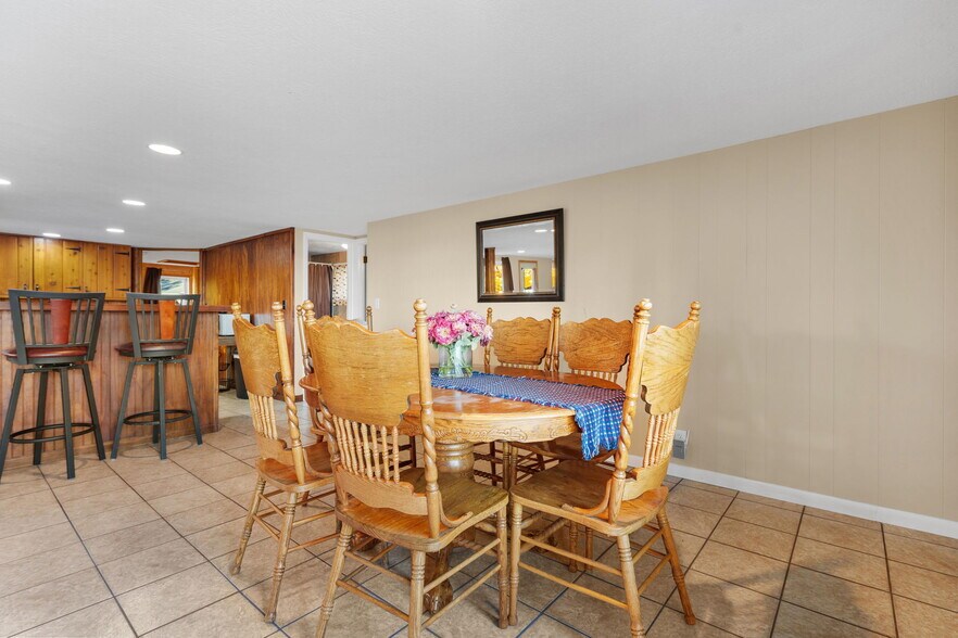 More Photos Of 12800 Cherry Ave, Rapid City Hotel For Sale